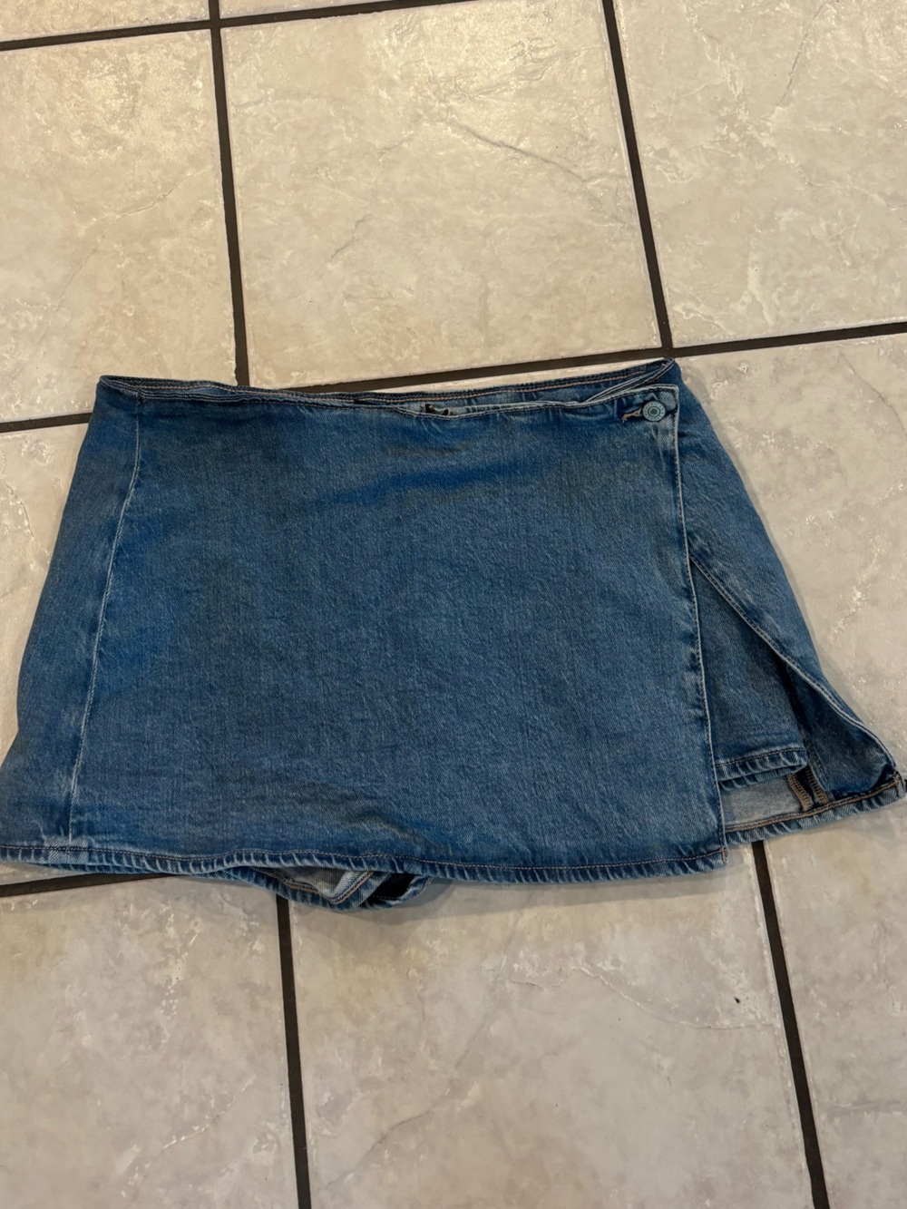 American Eagle SIZE 12 stretch denim skirt/skort with built in shorts NWOT